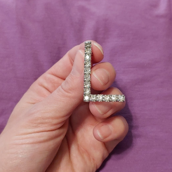 Letter L Rhinestone Pin - Picture 1 of 3